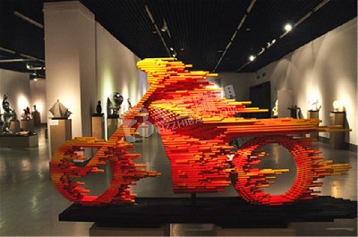 展覽館創(chuàng)意摩托車(chē)不銹鋼雕塑定制